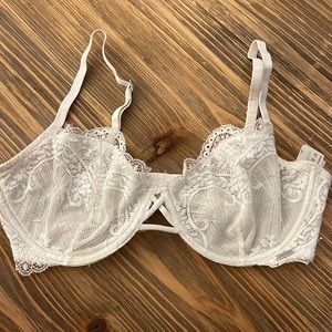 Hollister unlined lace bra